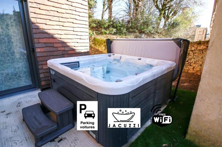 Apartament Bella, Jacuzzi Partage & Parking Avec Borne De Recharge Voiture Electrique Sarlat-la-Canéda Zewnętrze zdjęcie